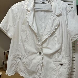 Adorable White Denim ruffled jacket Plus size 22/24
